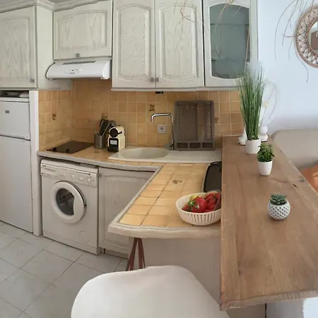 Apartment Bright With Small Terrace *