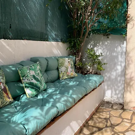 Apartment Bright With Small Terrace Fréjus