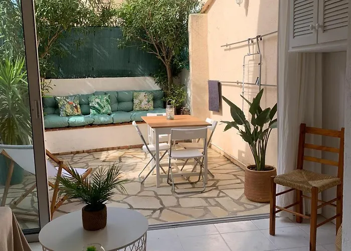 Bright With Small Terrace 公寓 Fréjus